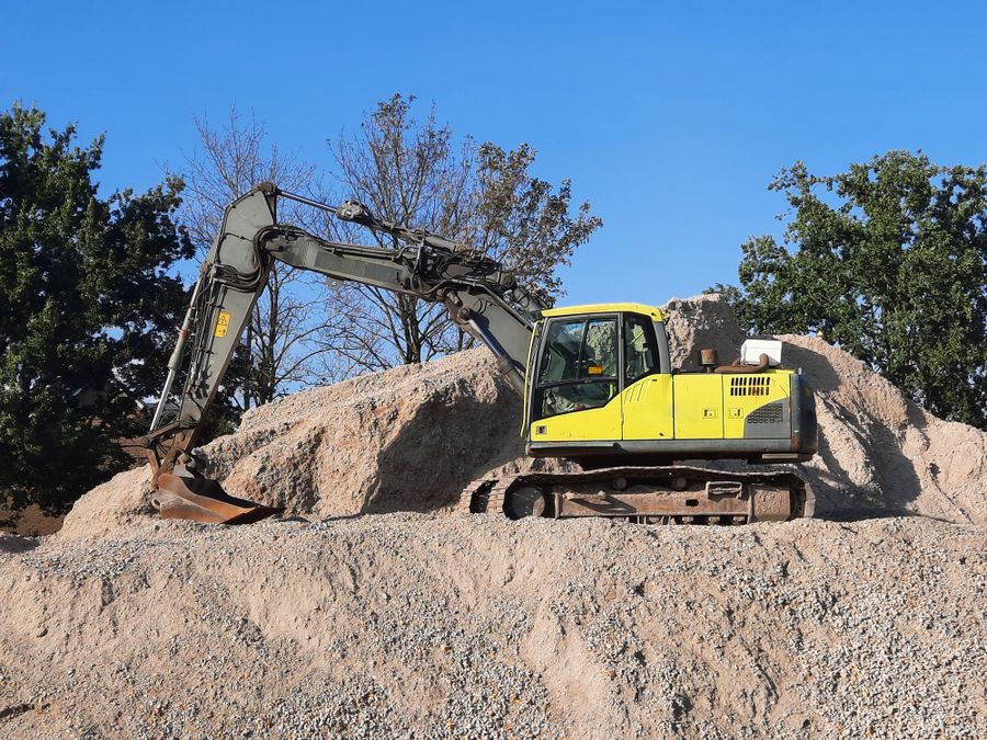 Sewa Excavator Harian